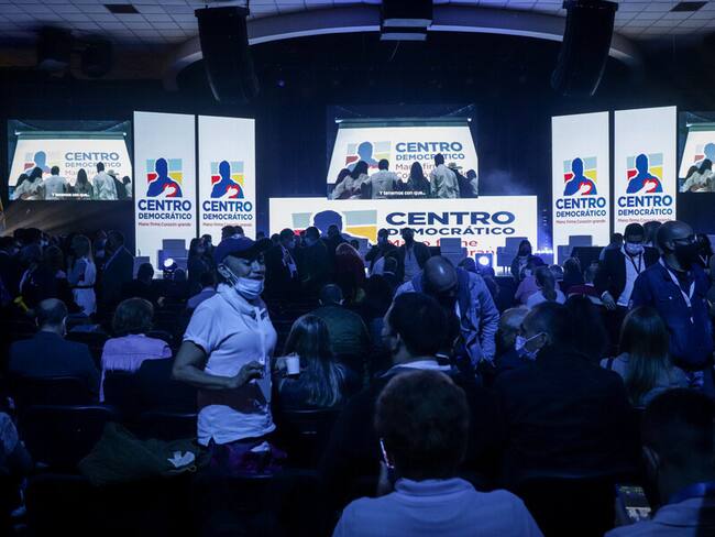 Este martes 15 de marzo, en La W con Julio Sánchez Cristo, conversamos acerca del futuro del uribismo de cara a la primera vuelta presidencial.