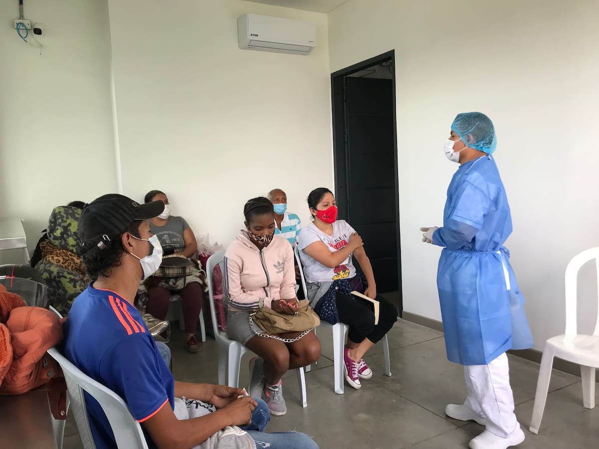 Hay colapso en varios puntos de vacunación contra el COVID-19 en Pereira