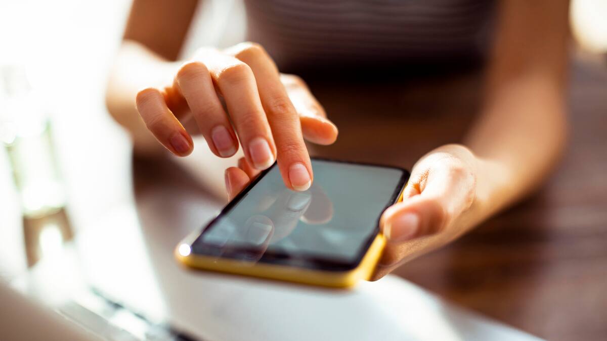Llamadas caídas y conexión intermitente: usuarios de Claro denuncian fallos en el servicio