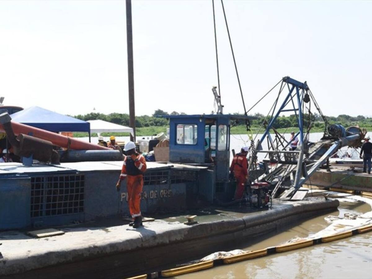 Draga Puerta de Oro ya fue retirada del río Magdalena
