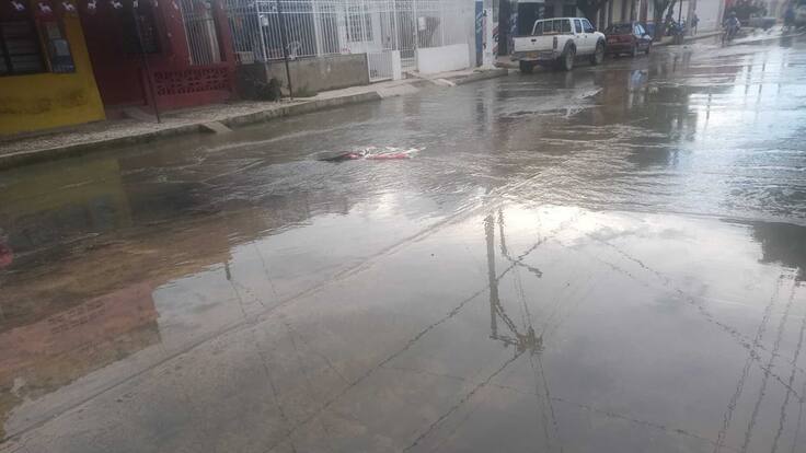 Comunidad de Pescaito en Santa Marta cansada del rebosamiento de las alcantarillas