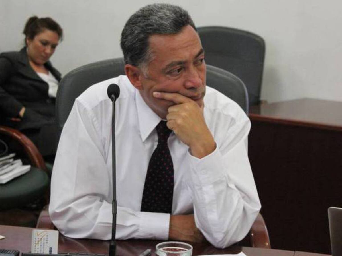 Exsecretario de Educación de Manizales investigado por presuntas irregularidades en el PAE