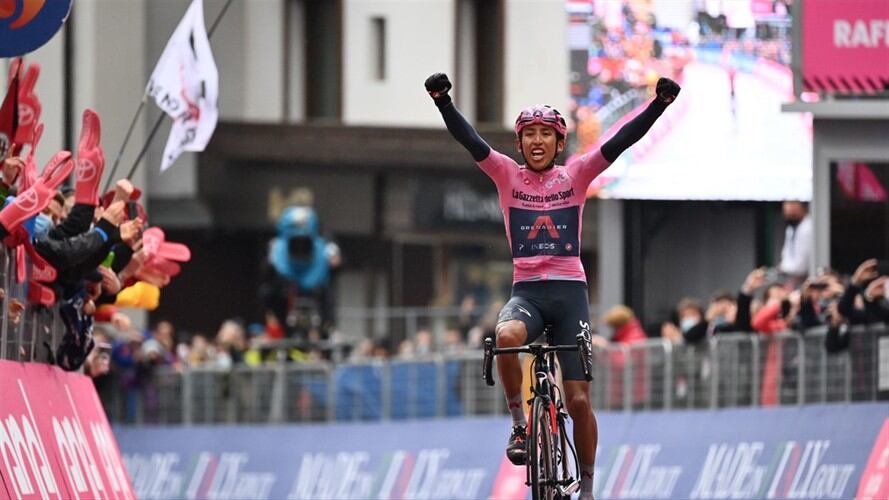 Egan Bernal está a una etapa de coronarse campeón del Giro de Italia 2021. Foto: Colprensa
