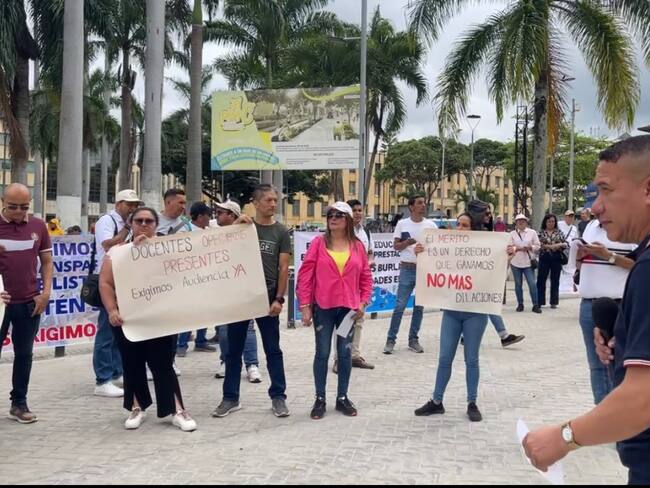 Protestas frente a la Gobernación de Santander. Foto: Cortesía.