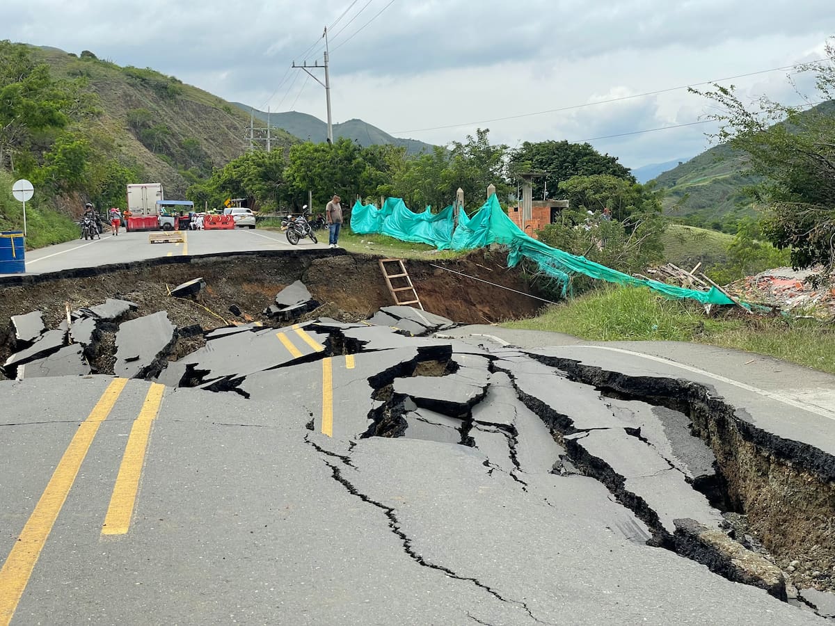 Paso vehicular en la vía Cali - Buenaventura se habilitaría en 30 días