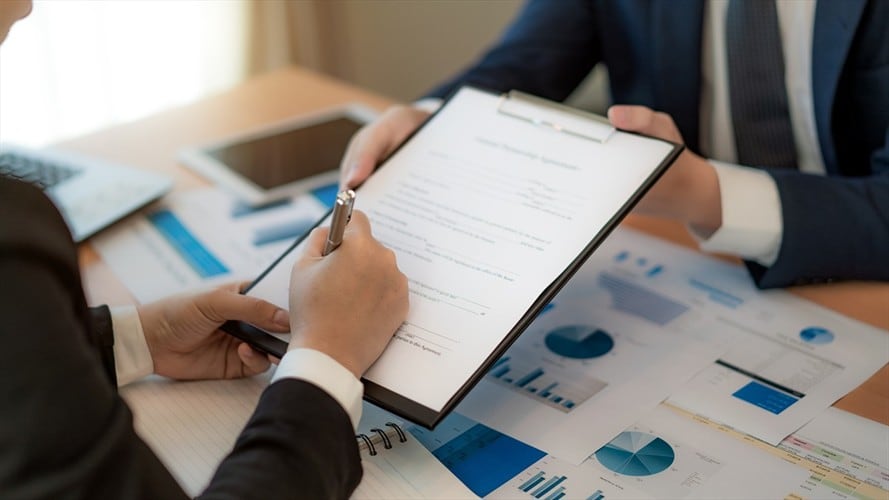 Con 14 votos a favor y uno en contra, la Comisión Tecera del Senado de la República aprobó en tercer debate el proyecto de pago a plazo justo. Foto: Getty Images