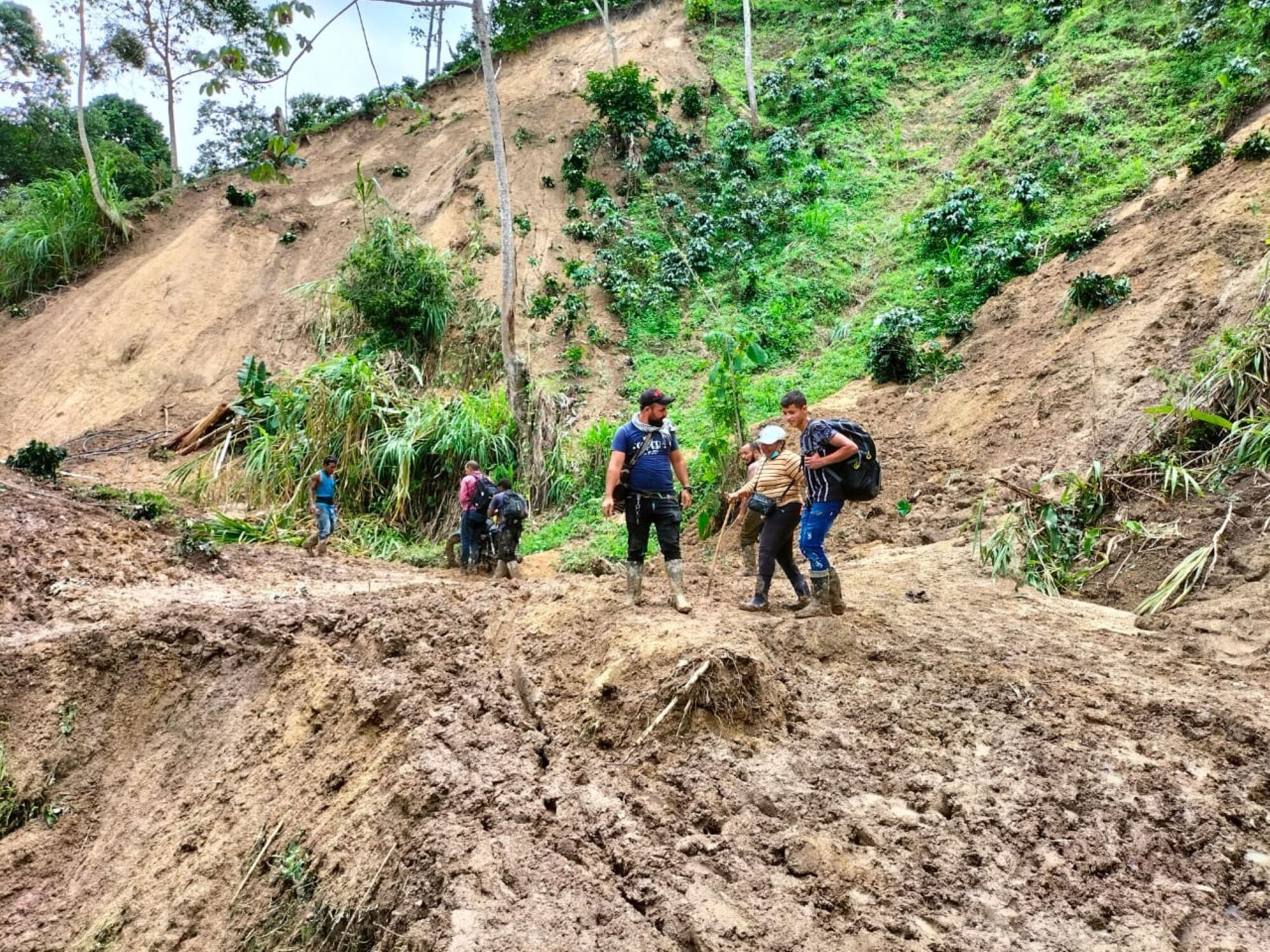 De esta forma se moviliza la comunidad por estos días/ Oseas Sánchez.