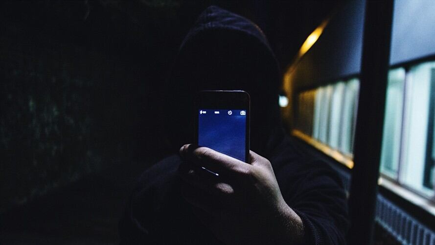 Teresa de Cuero, esposa del líder social asesinado en Malambo (Atlántico), Bernardo Cuero, denunció que sujetos armados estarían indagando por su paradero. Foto: Getty Images