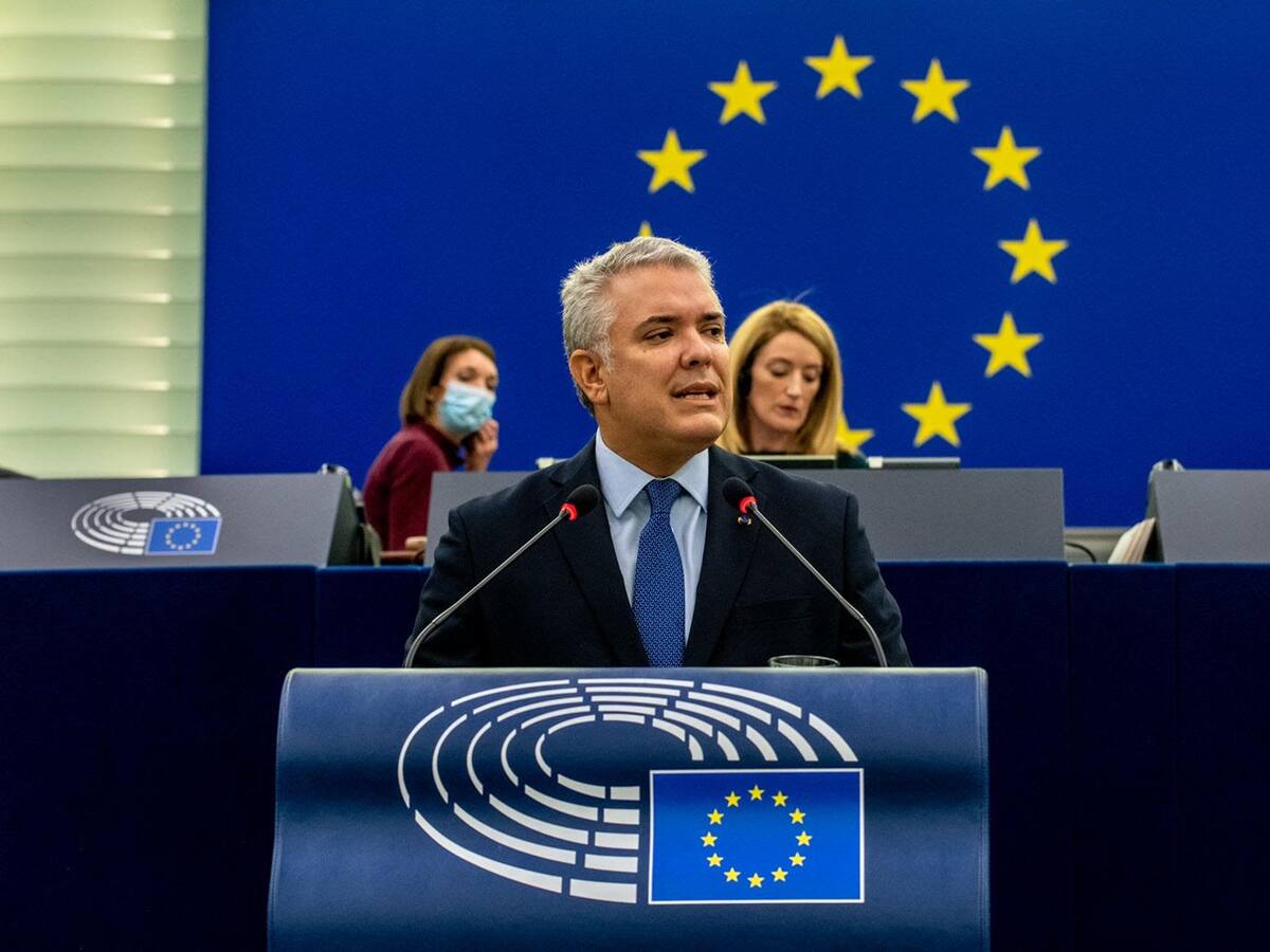 Desde Europa, Duque alerta sobre injerencia de hackers en las elecciones