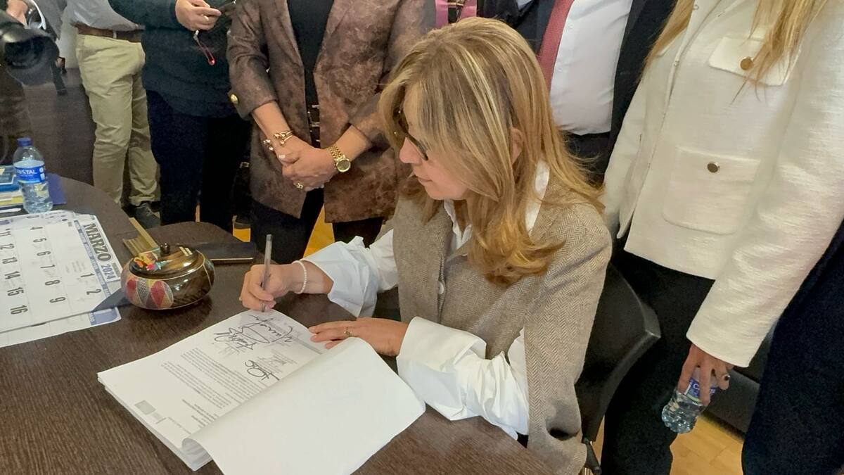 Norma Hurtado denuncia seguimientos tras firmar archivo de reforma a la salud