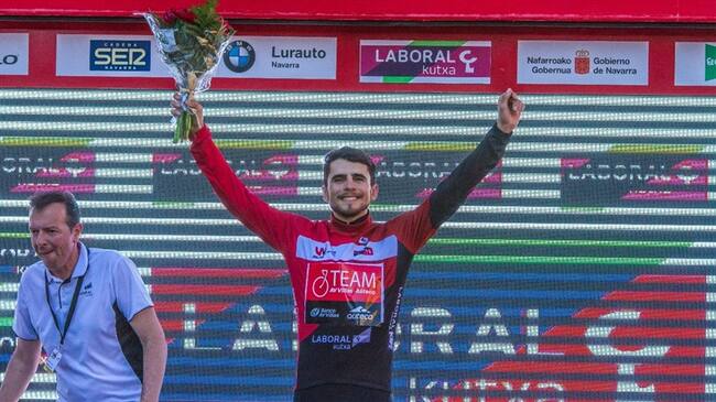 El ciclista colombiano Camilo Prieto es el nuevo líder de la Vuelta a Navarra. Foto: Cortesía