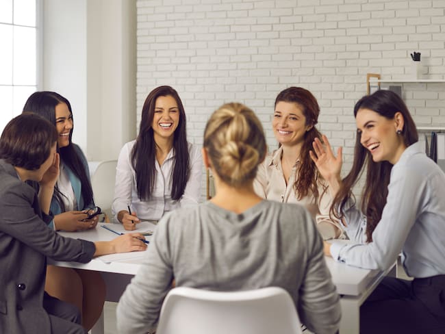 Ocho claves para lograr mejores espacios laborales para las mujeres