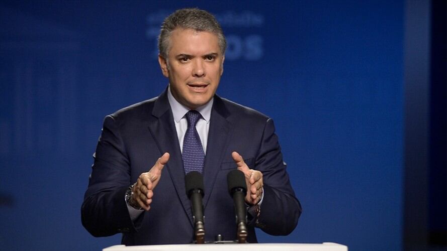 El presidente Iván Duque tenía contemplado hacer un recorrido por el kilómetro 58 de la vía al Llano pero tuvo que suspenderlo por una molestia física.. Foto: Presidencia