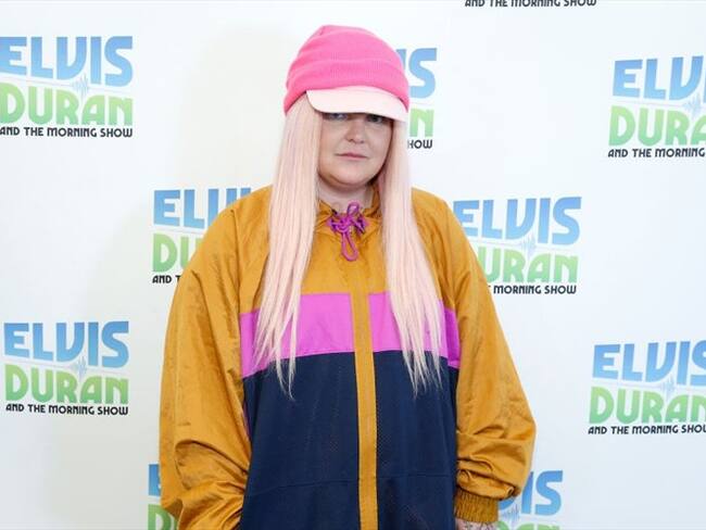 Tras su éxito Dance Monkey, Tones and I presenta su nuevo sencillo Fly Away