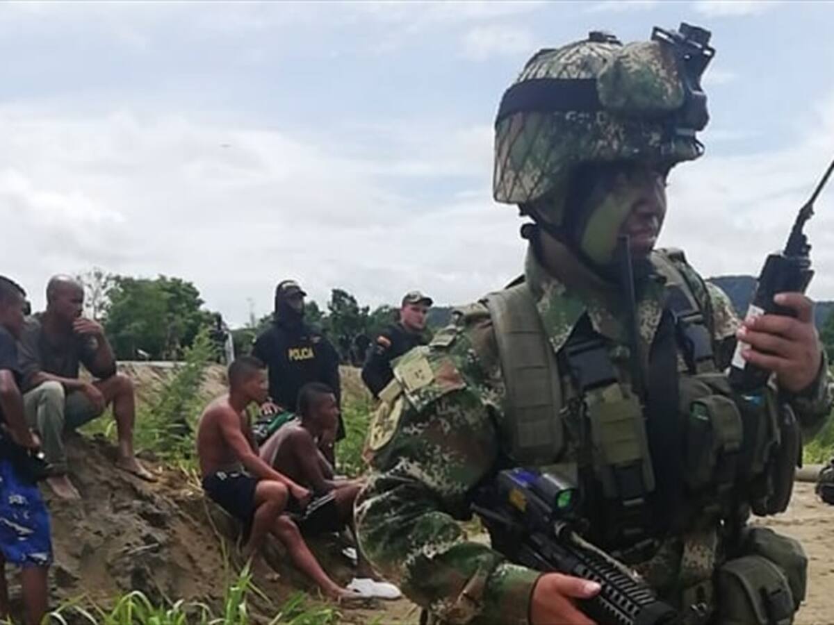 El Eln y Gaor serían responsables del atentado a los militares en Fortul: Mindefensa
