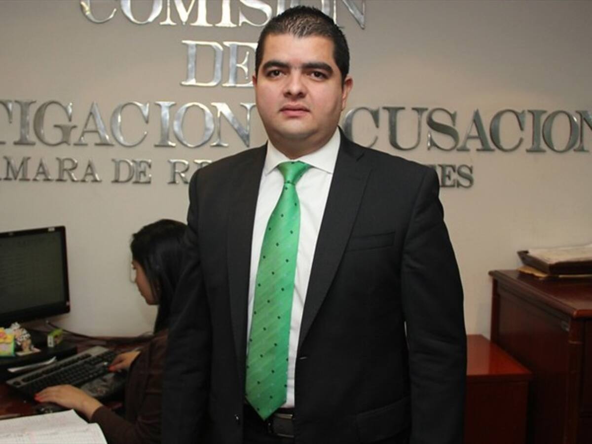 Mineducación abre investigación preliminar a la Universidad de Medellín por caso Bedoya