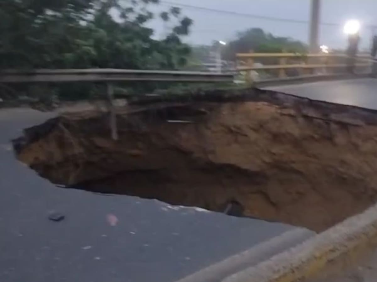 Equipo del MinTransporte se desplaza a zona donde colapsó el puente en Soledad, Atlántico