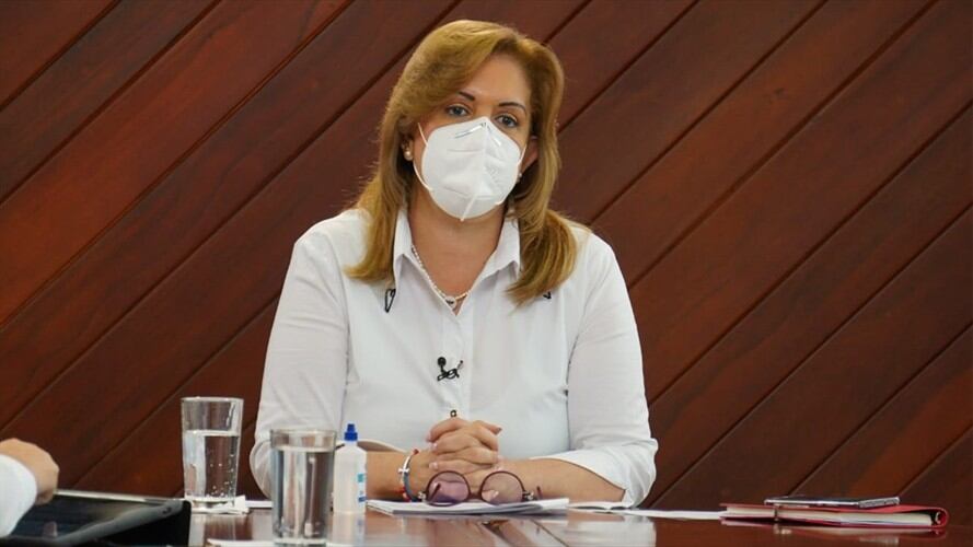 La gobernadora aclaró que lo expresado en sus redes sociales corresponde a una opinión personal y que su deber es cumplir la ley. Foto: Gobernación del Valle del Cauca