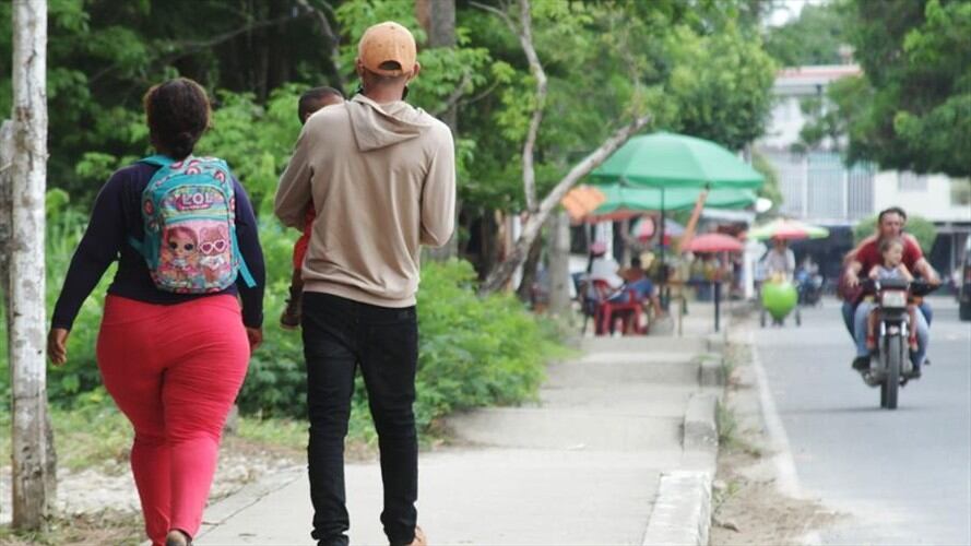 Fue decretada la calamidad pública en el departamento de Arauca tras la masiva llegada de migrantes venezolanos y connacionales a la región . Foto: Agencia EFE / JEBRAIL MOSQUERA