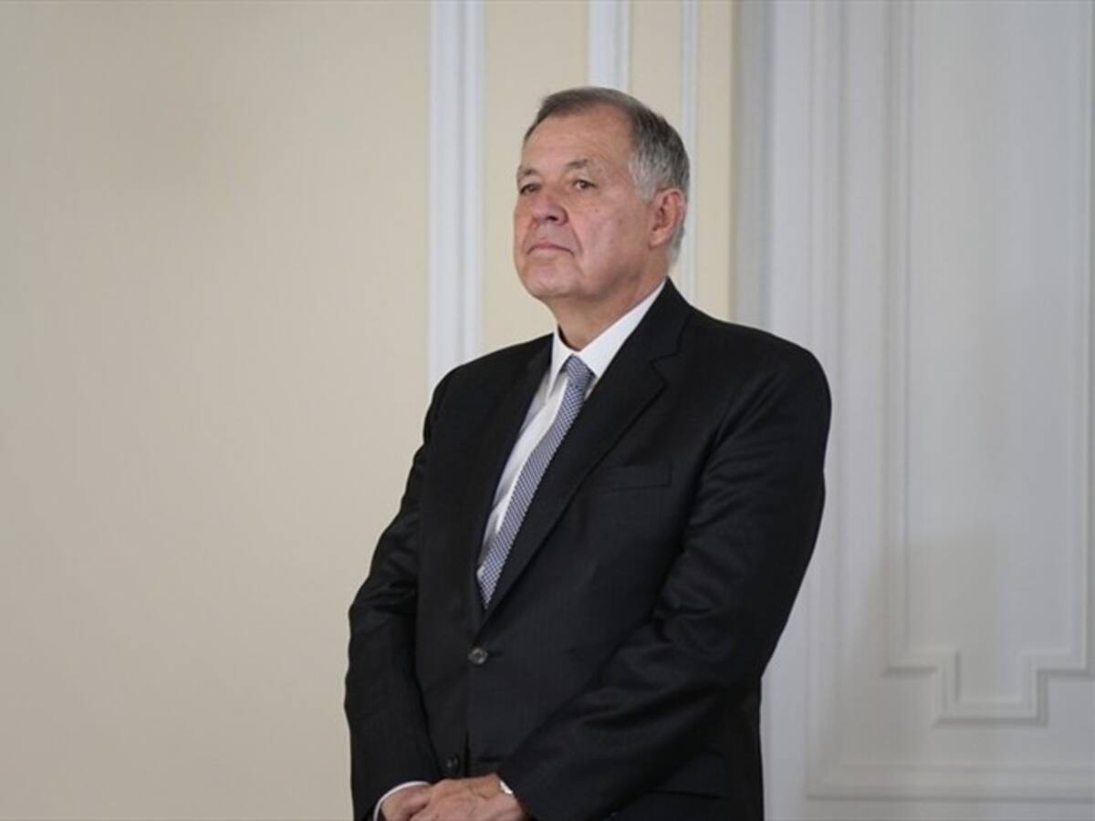 Congresistas piden que Alejandro Ordóñez salga de Embajada ante la OEA