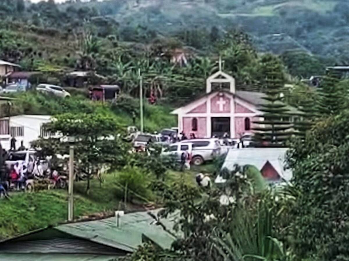 Comunidad indígena de Cauca quedó por más de dos horas bajo el fuego cruzado