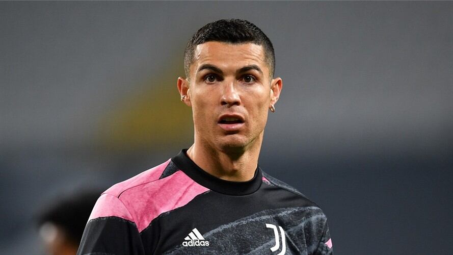 La Juentus habría puesto en venta a Cristiano Ronaldo. Foto: Valerio Pennicino/Getty Images