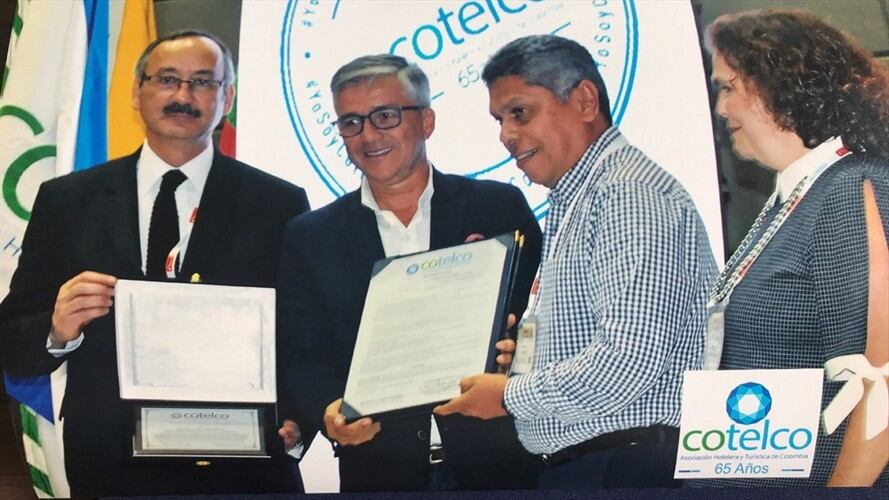 El Hotel Las Américas confirmó su compromiso de seguir trabajando por aportar al crecimiento y desarrollo de la industria turística y hotelera del país. Foto: Cortesía Hotel las Américas