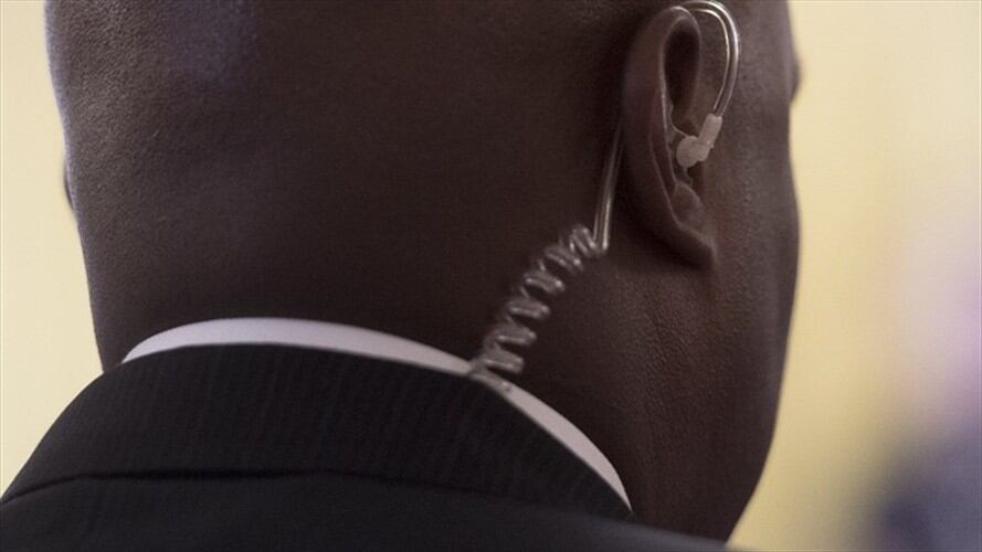 El director de la Unidad Nacional de Protección, Pablo Elías González, admitió que los esquemas asignados a candidatos amenazados desbordaron los recursos que se habían estimado.. Foto: Colprensa