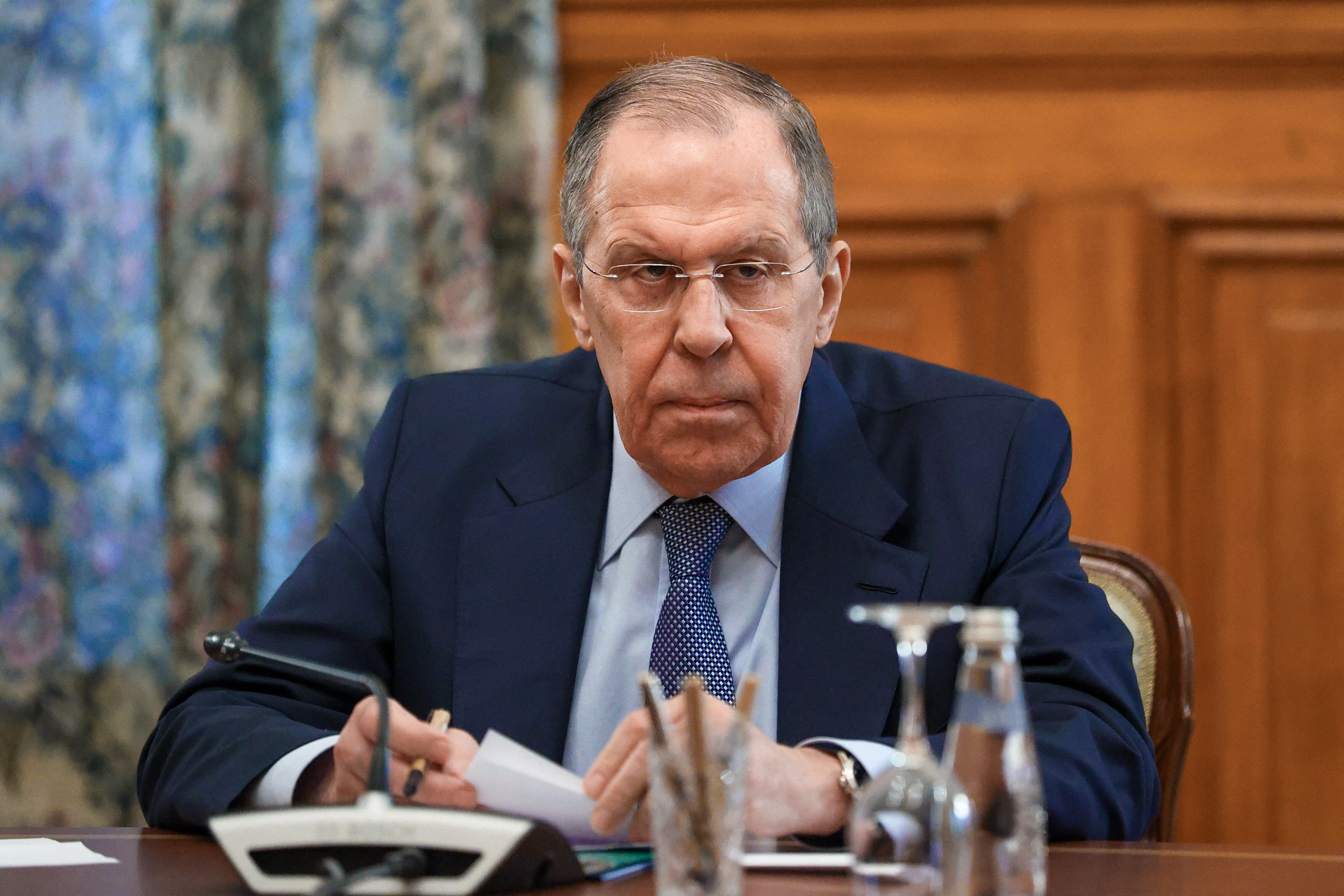 Rusia insistió en que la existencia de armas nucleares de Estados Unidos en Europa es inadmisible y volvió a exigir garantías de seguridad a la OTAN, en un videomensaje del ministro de Exteriores, Serguéi Lavrov