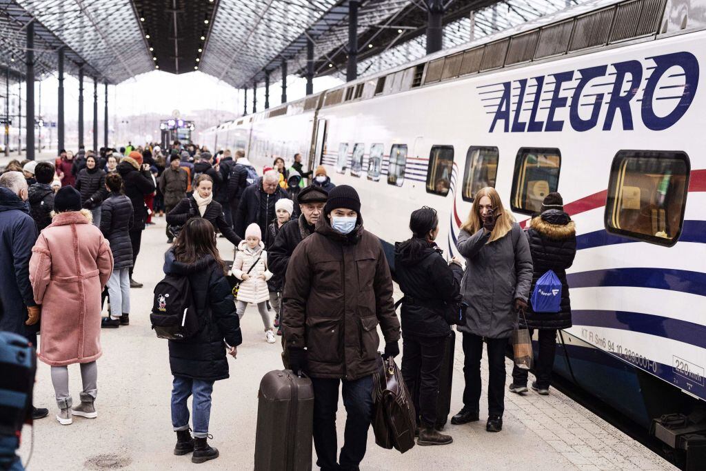 Tren Allegro de San Petersburgo, Rusia, en la estación central de trenes de Helsinki, Finlandia (Photo by Roni Rekomaa / LEHTIKUVA / AFP) / Finland OUT (Photo by RONI REKOMAA/LEHTIKUVA/AFP via Getty Images)