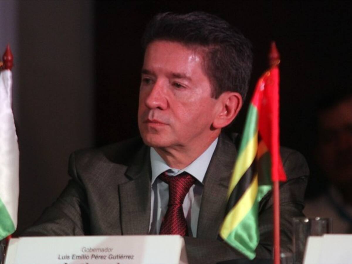 Gobernador de Antioquia propone cobrar multa de $100.000 a quien le incauten droga