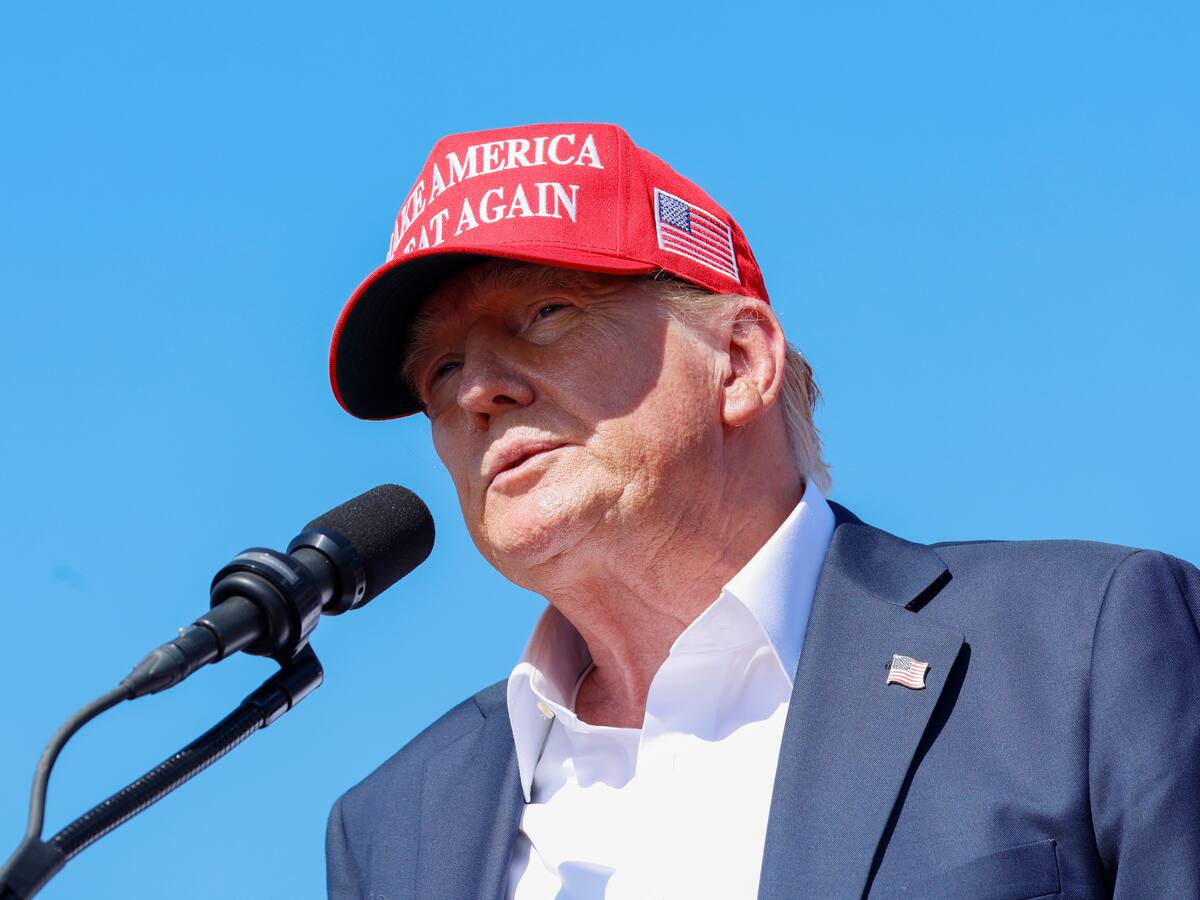 Tiroteo en mitin de Trump en Pensilvania: fue evacuado y tenía sangre en una de sus orejas