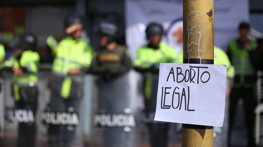 Los recusados son el ponente Alejandro Linares y los magistrados Diana Fajardo, Antonio José Lizarazo, Gloria Stella Ortiz, José Fernando Reyes Cuartas y Alberto Rojas Ríos.. Foto: Colprensa