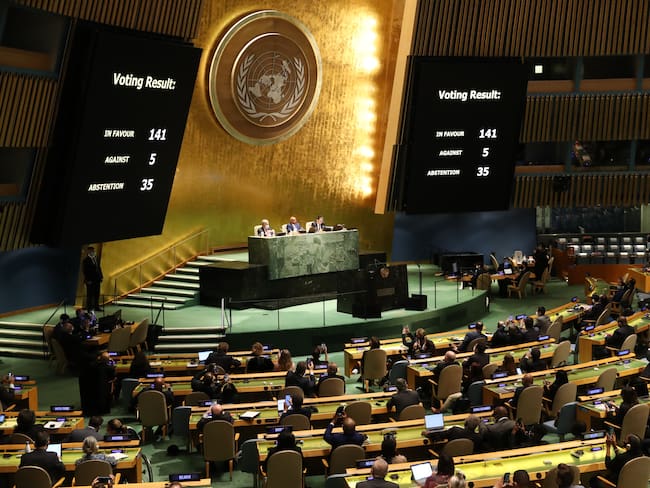 La ONU aprueba comisión para investigar crímenes de guerra rusos en Ucrania