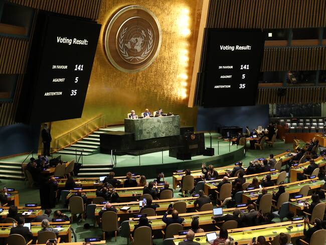 La ONU aprueba comisión para investigar crímenes de guerra rusos en Ucrania