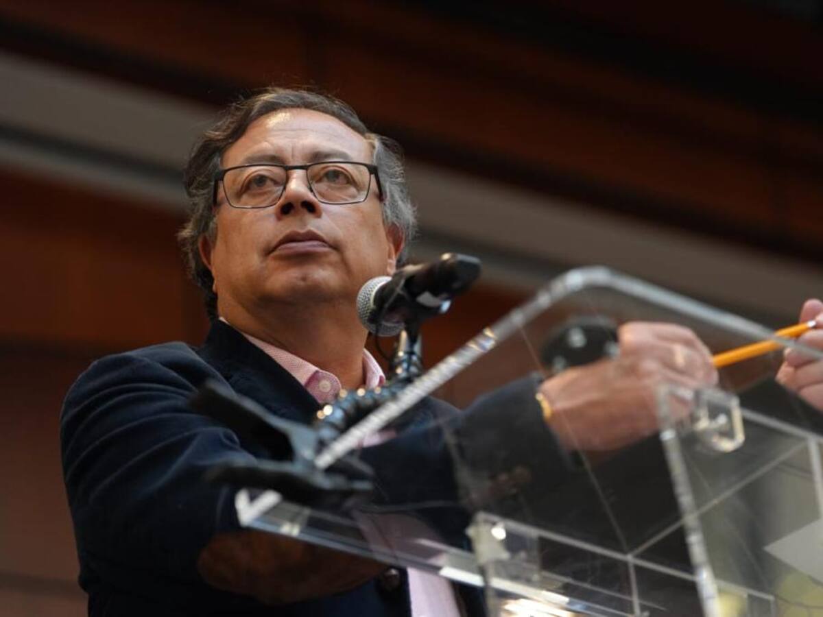 Colombia fue víctima de ciberataque por guerras entre empresas privadas: Petro