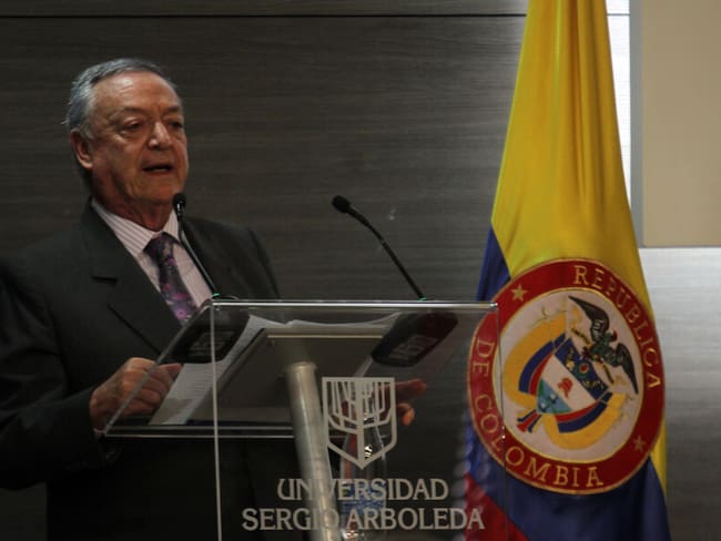 Rector de la Universidad Sergio Arboleda renuncia a ser árbitro en billonario tribunal