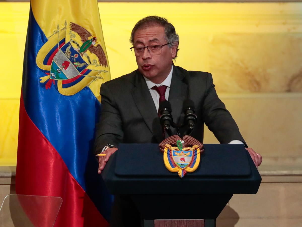 Día sin IVA: Fenalco califica de equivocada y negativa la objeción de Petro a la ley