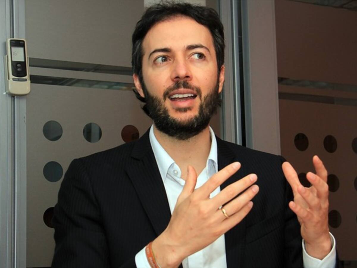 CNE abre indagación preliminar contra comité promotor de la revocatoria de Daniel Quintero