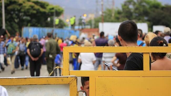 Martínez Acosta resaltó que el flujo de personas corresponde por la finalización de las fiestas de fin de años, puesto que mucho de los venezolanos habían regresado a su país. Foto: Colprensa