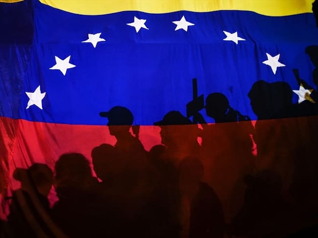 Policía venezolano da razones del porqué desertó de su cargo