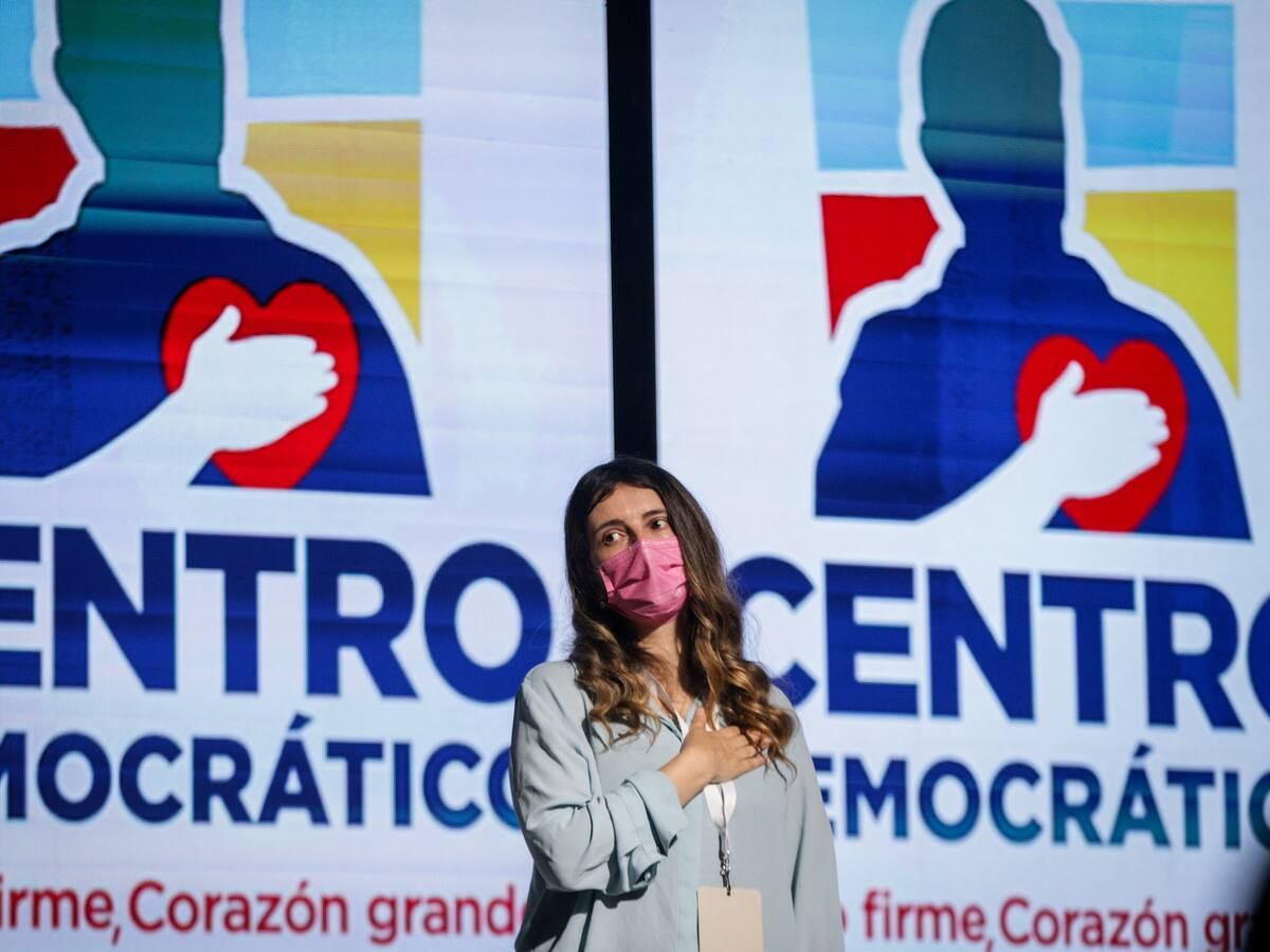 Del cambio en primera al cambio en reversa, polémico video del Centro Democrático