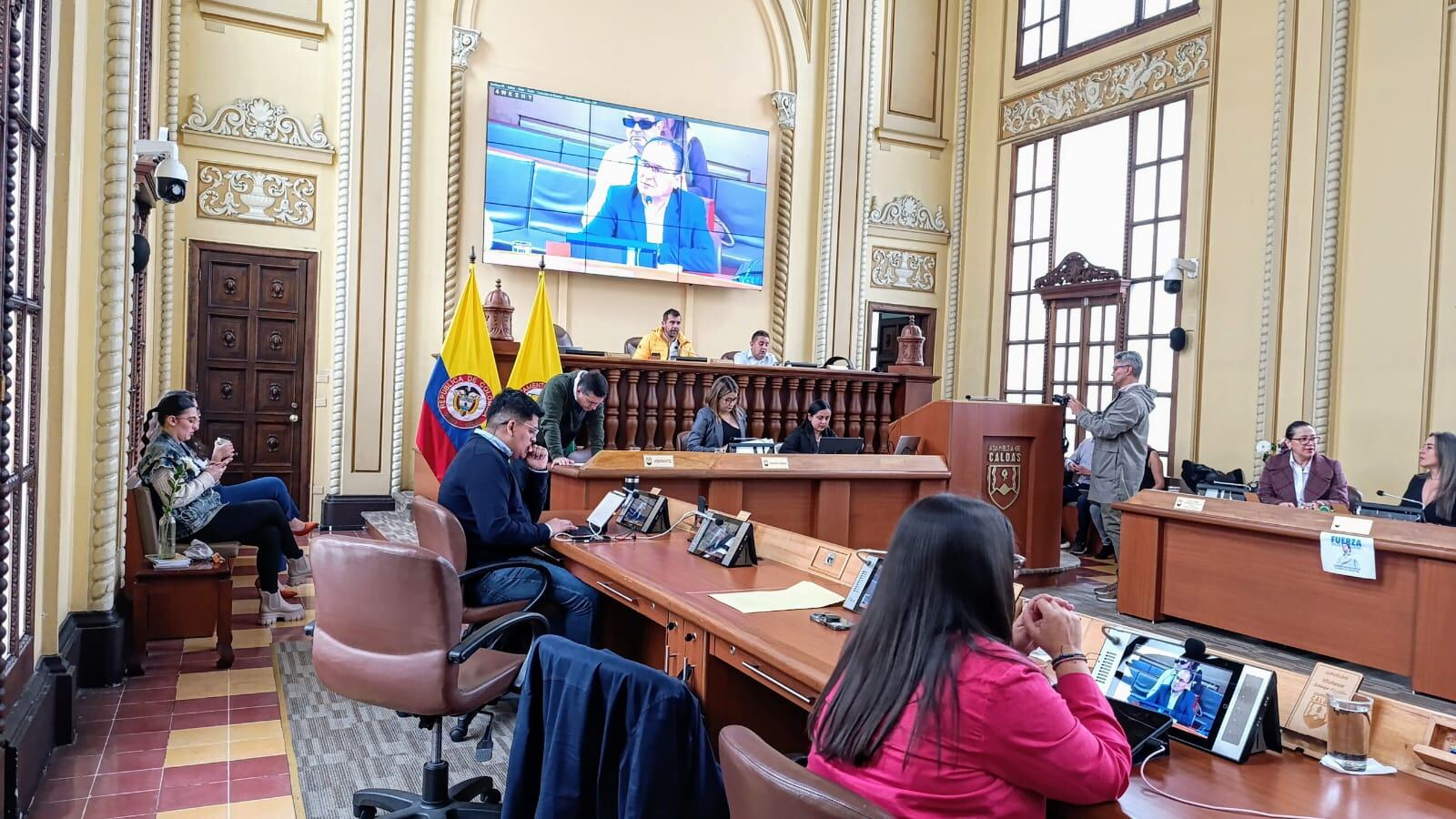 Los presidentes del sindicato nacional y regional expusieron a los diputados de Caldas las afectaciones de la reestructuración del DANE.