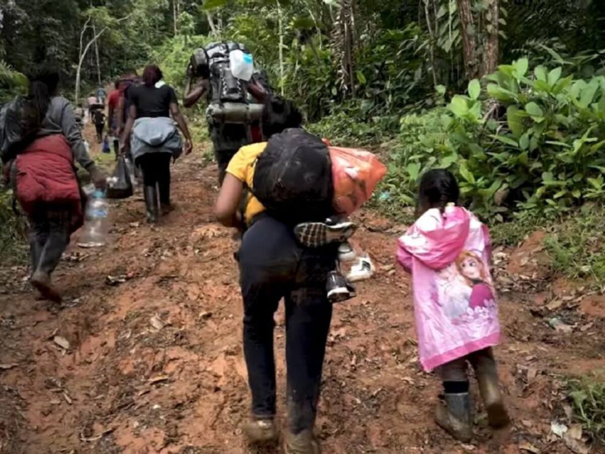 Alertan que sólo en agosto 24.000 migrantes irregulares pasaron por Acandí
