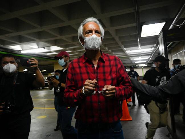 Seis meses preso lleva el periodista más reconocido de Guatemala