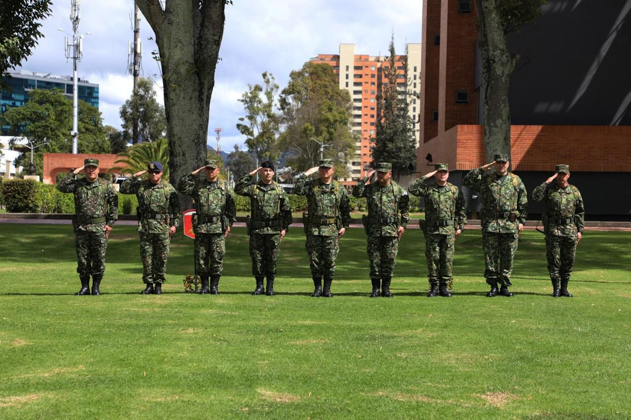 Comandantes en el batallón en la Brigada 13