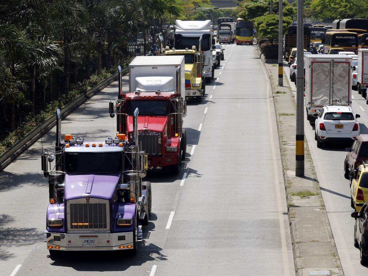 Transportadores no descartan paro si hay nueva alza de diésel