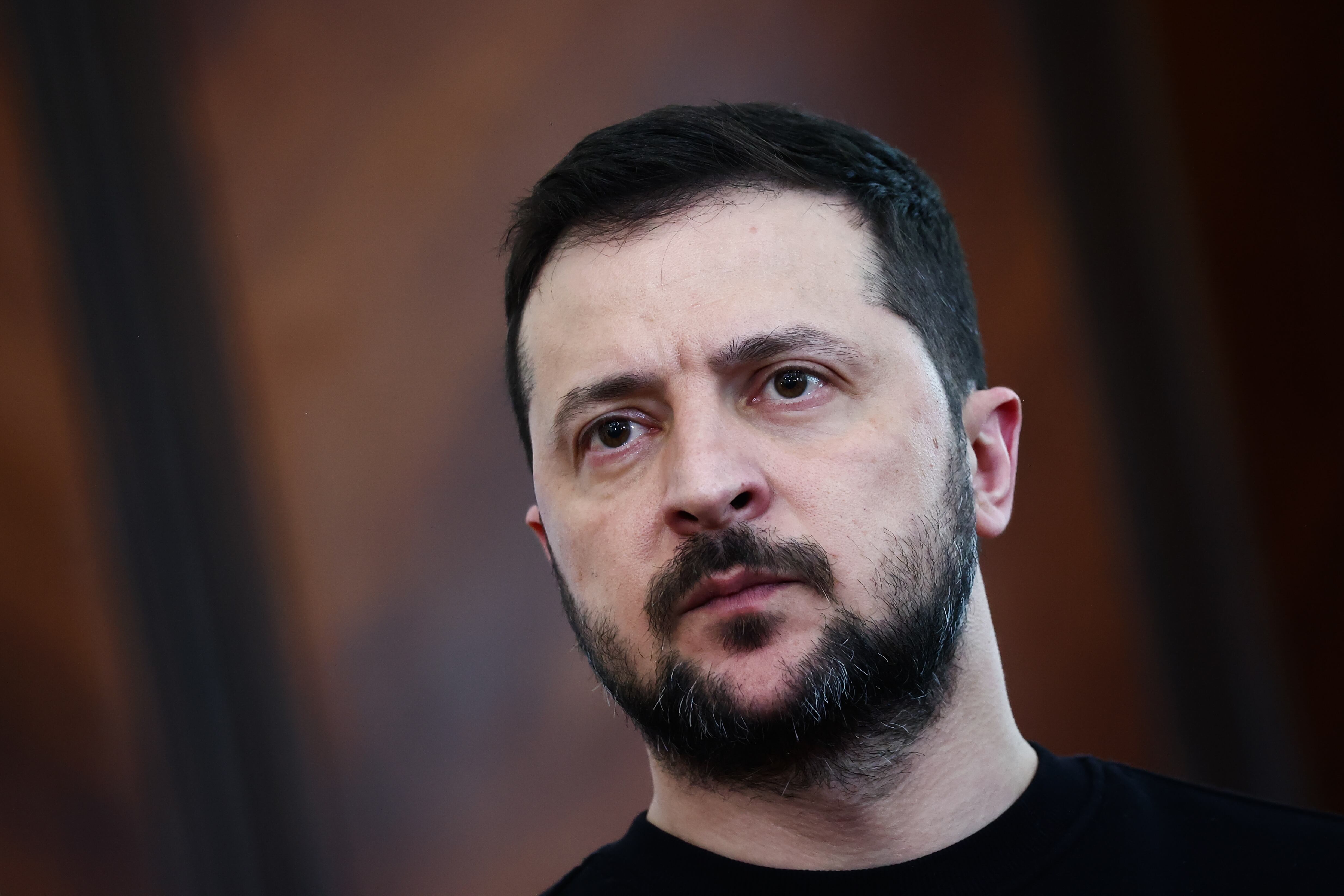 El Presidente de Ucrania, Volodímir Zelenski, durante la reunión con el Primer Ministro de Polonia, Mateusz Morawiecki, en Varsovia, Polonia, el 5 de abril de 2023. (Foto de Jakub Porzycki/NurPhoto vía Getty Images)
