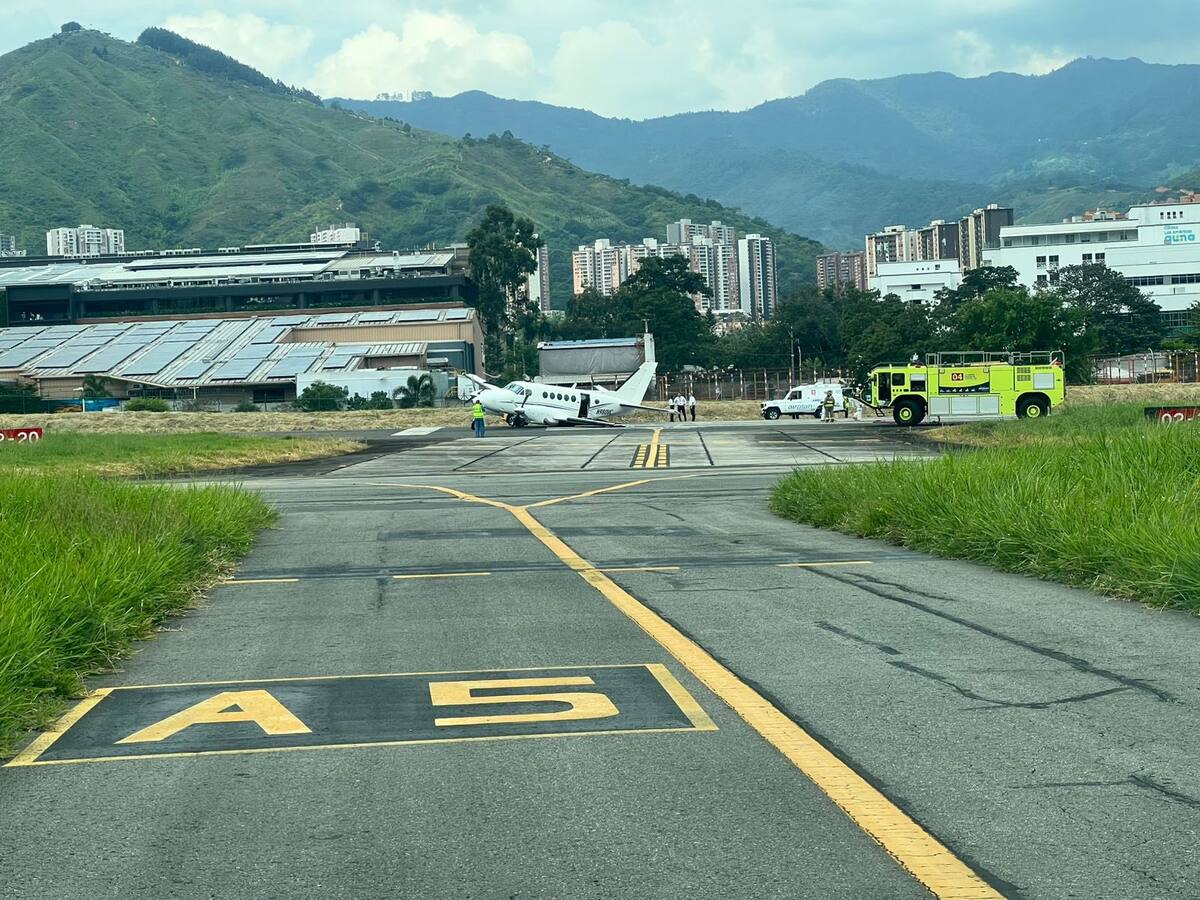 Se reanudaron operaciones en el Aeropuerto Olaya Herrera de Medellín tras aterrizaje de emergencia