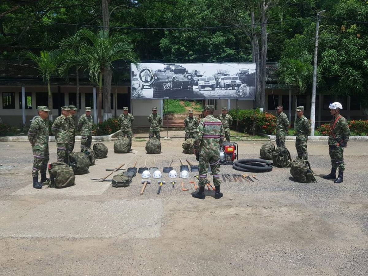 Especialidades del Ejército llegan a Puerto Escondido para atender emergencia